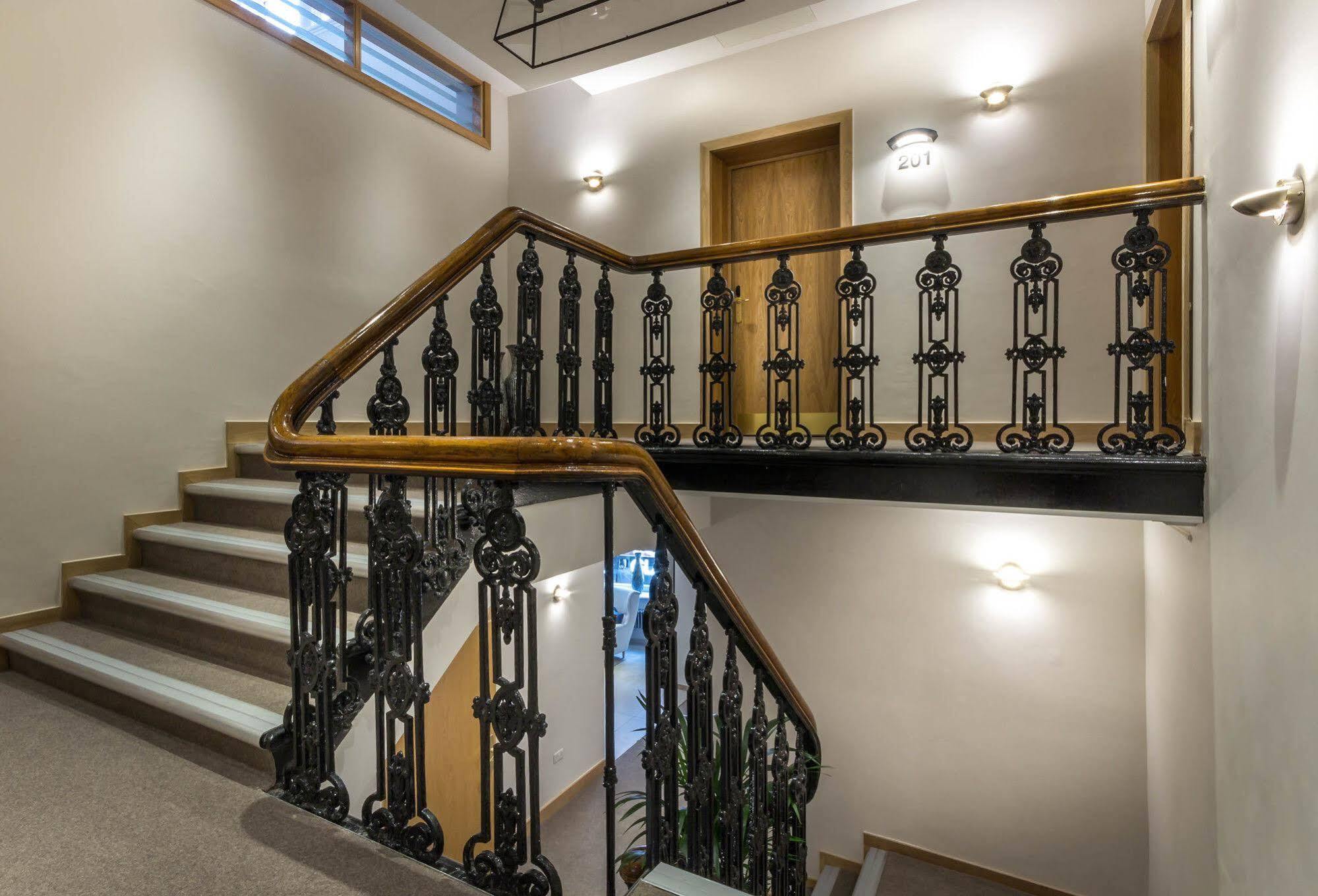 Mansio Suites Basinghall Лидс Экстерьер фото